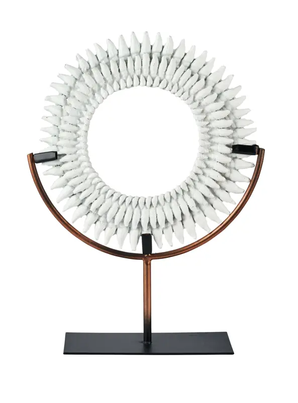 Muschel-Deko auf Ständer Weiß-Schwarz 38 cm – handbemalt