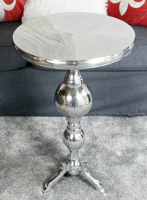 Beistelltisch Aluminium Silber poliert mit Dreibein 41 × 41 × 66 cm