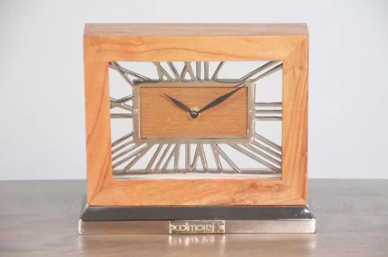 Tischuhr Colmore Holz und Aluminium Natur/Silber
